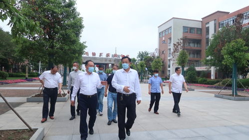 蚌埠市市場監(jiān)督管理局到固鎮(zhèn)縣毛鉭廠實驗中學開展考前食品安全和疫情防控督查工作