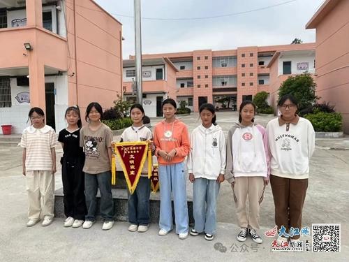 樹文明榜樣,創和諧校園 廬山市橫塘中學召開校園文明大評比活動 組圖
