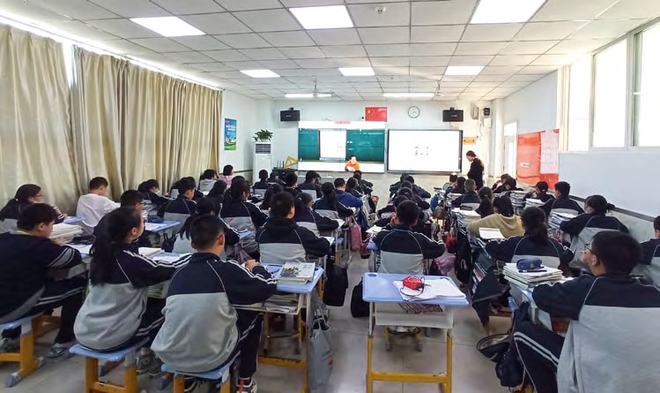 引領(lǐng)名校突圍!這位校長(zhǎng)守正出奇,令人驚嘆…