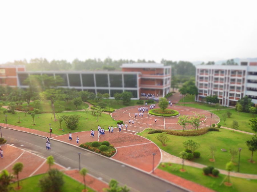 東莞市東莞中學松山湖學校