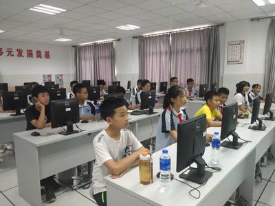 【翔學(xué)生風(fēng)采】發(fā)現(xiàn)成就 ---南翔中學(xué)YEA!創(chuàng)新創(chuàng)業(yè)“夢想之旅”夏令營圓滿收官