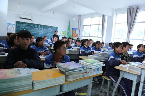 昭通巧家鉛廠中學(xué) 讓 花朵 在2640米上燦爛綻放